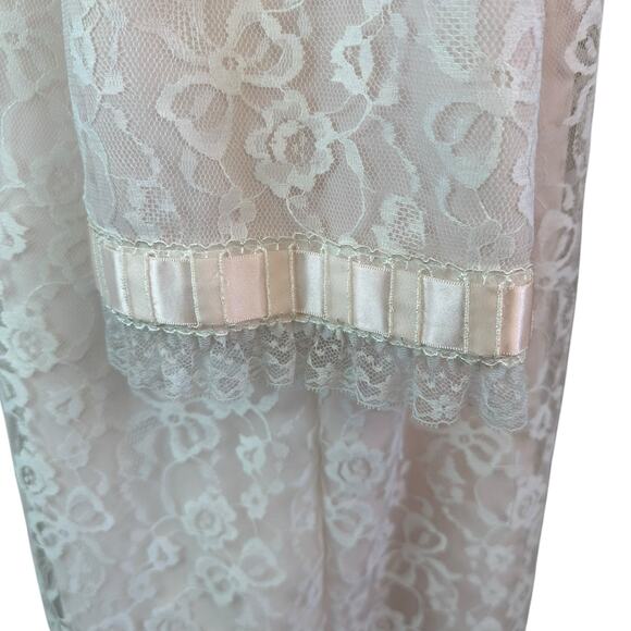 Vintage ODETTE BARSA Pink & Cream Lace Overlay Robe One Size - Picture 4 of 10